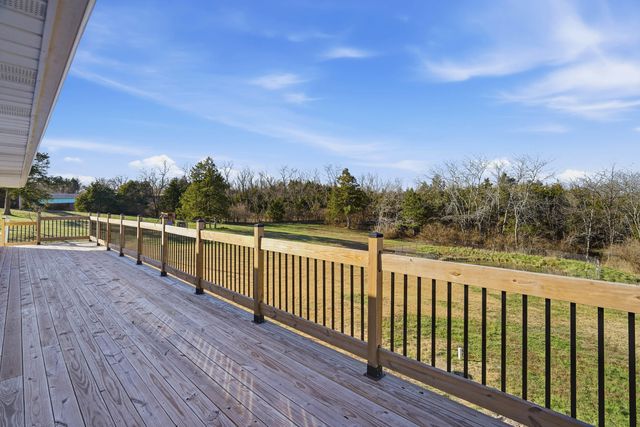 6445 N WAGON TRAIL RD, Columbia, MO 65202