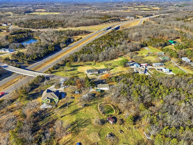 6445 N WAGON TRAIL RD, Columbia, MO 65202