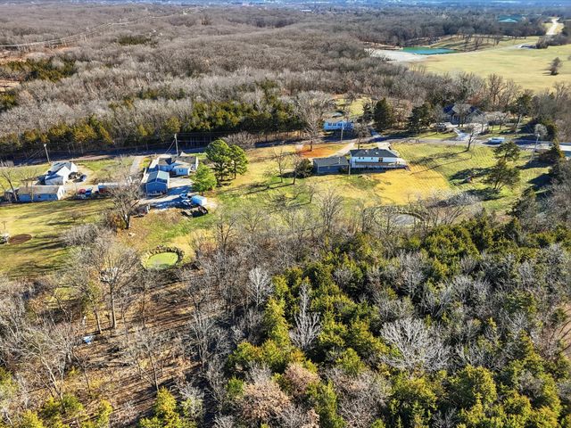 6445 N WAGON TRAIL RD, Columbia, MO 65202