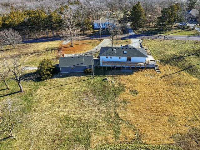 6445 N WAGON TRAIL RD, Columbia, MO 65202