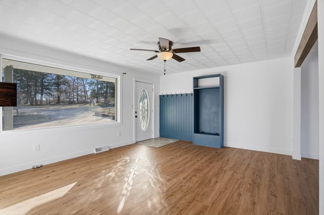 6445 N WAGON TRAIL RD, Columbia, MO 65202