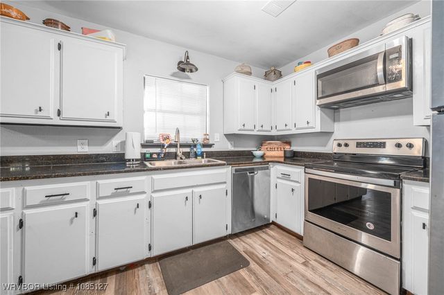 18371 New Hope Road, Spiro, OK 74959