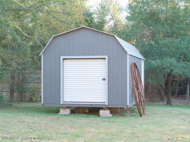 18371 New Hope Road, Spiro, OK 74959