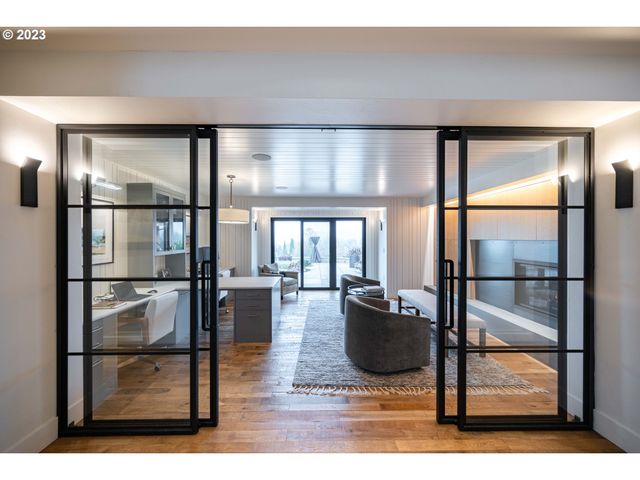 33723 VAN DUYN Rd, Eugene, OR 97408