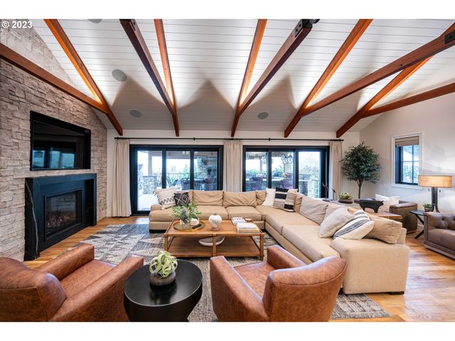 33723 VAN DUYN Rd, Eugene, OR 97408