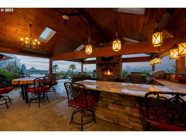 33723 VAN DUYN Rd, Eugene, OR 97408