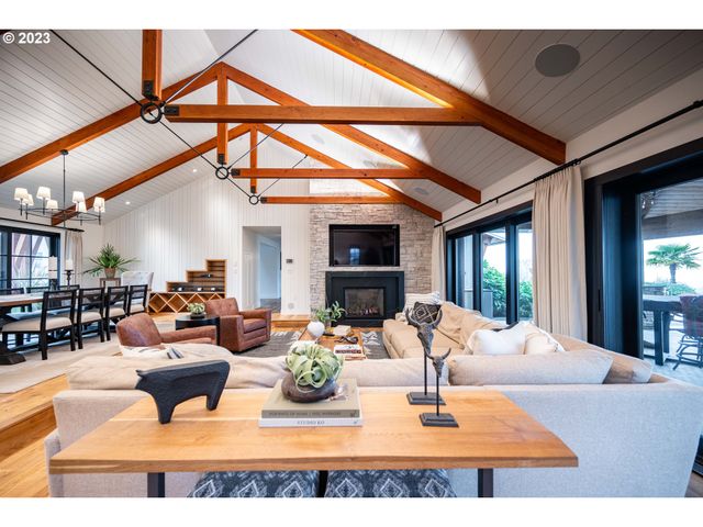 33723 VAN DUYN Rd, Eugene, OR 97408