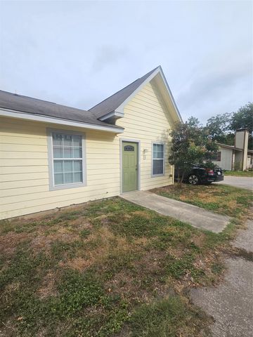 644 Mill ST B, San Marcos, TX 78666