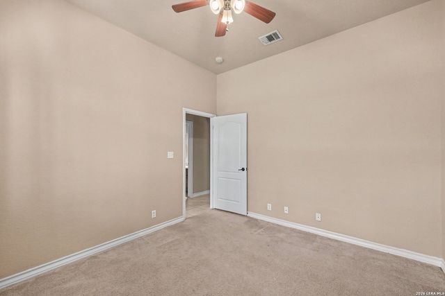 438 Rosewood Dr, La Vernia, TX 78121