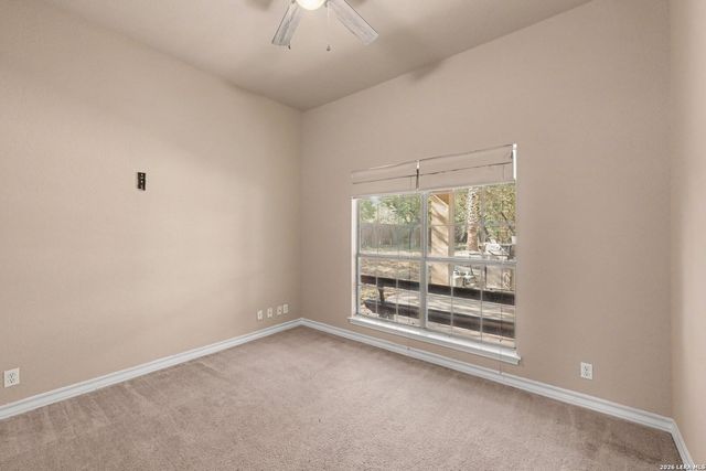 438 Rosewood Dr, La Vernia, TX 78121