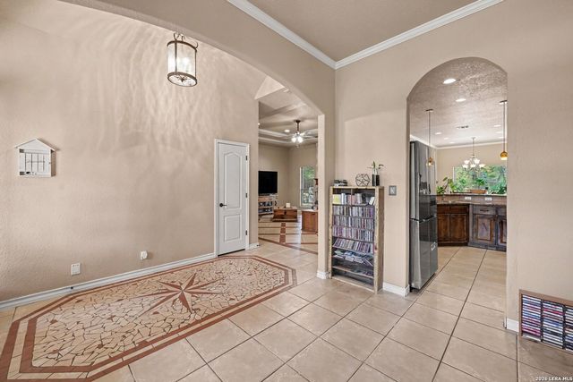 438 Rosewood Dr, La Vernia, TX 78121