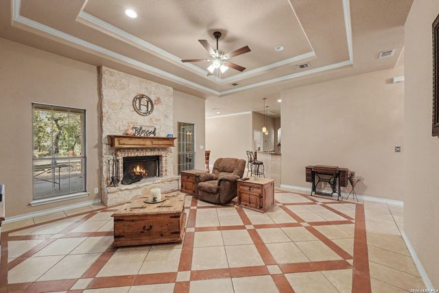 438 Rosewood Dr, La Vernia, TX 78121