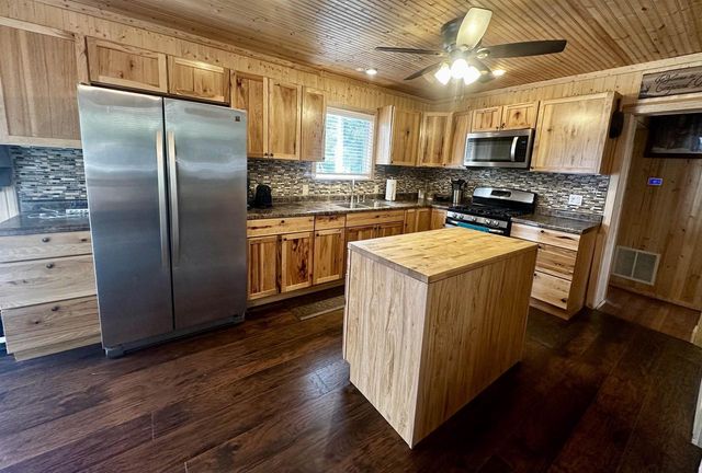 3179 11th Avenue, Grand Marsh, WI 53936