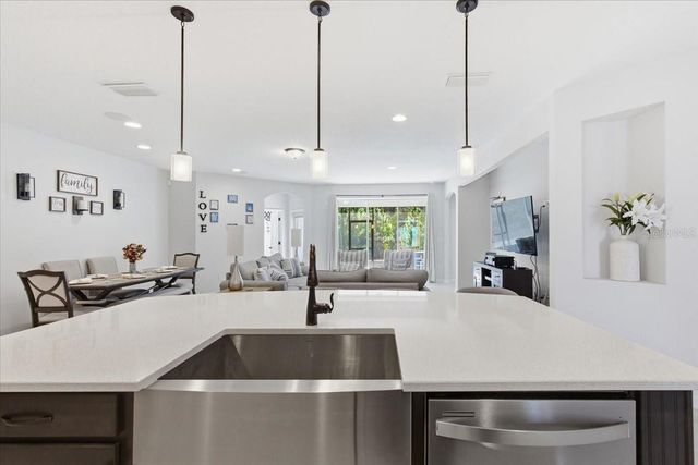 528 GRAND LANDINGS PARKWAY, Palm Coast, FL 32164