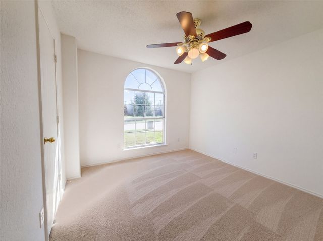 6704 Pony Express Trail, Arlington, TX 76002