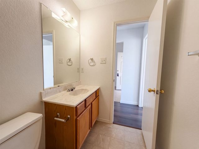 6704 Pony Express Trail, Arlington, TX 76002