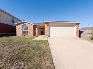 6704 Pony Express Trail, Arlington, TX 76002