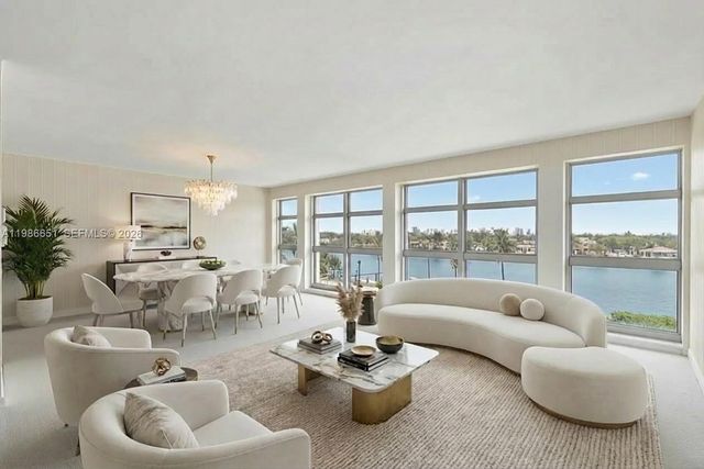 5055 Collins Ave 5M, Miami Beach, FL 33140