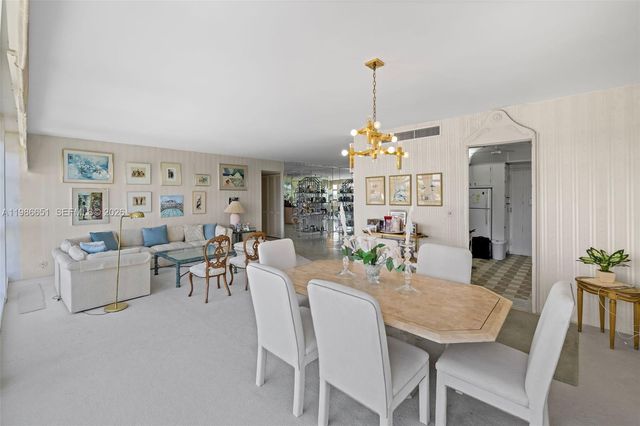 5055 Collins Ave 5M, Miami Beach, FL 33140