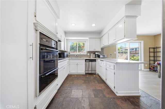 16201 Napa, North Hills, CA 91343