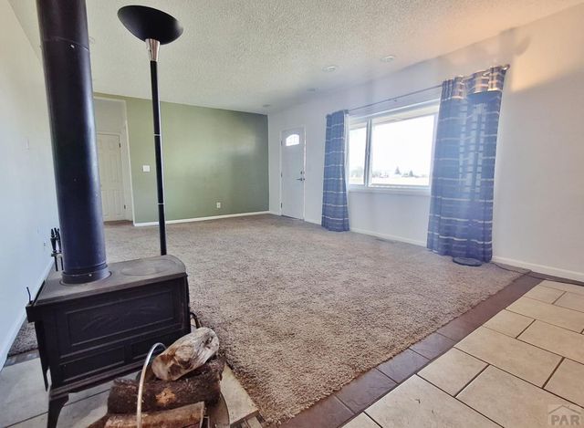 28922 Everett Rd, Pueblo, CO 81006