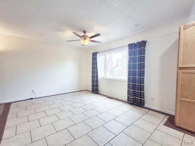 28922 Everett Rd, Pueblo, CO 81006