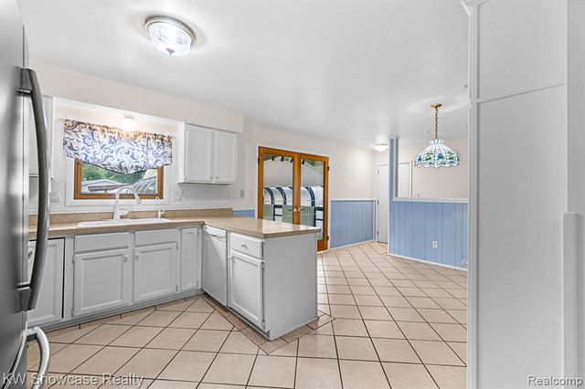 2755 Willow Lane, Highland, MI 48356