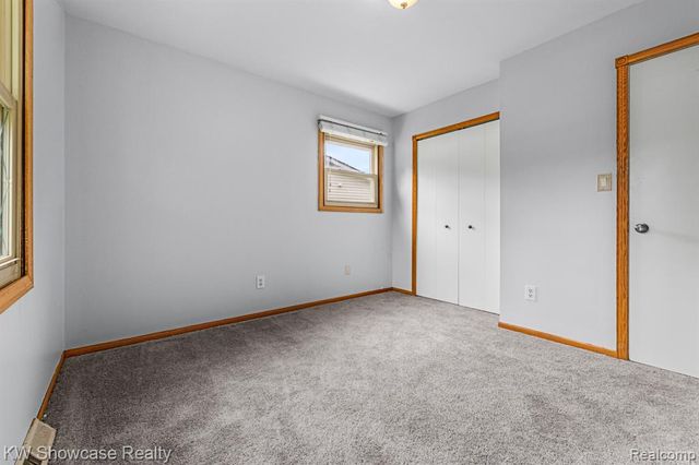 2755 Willow Lane, Highland, MI 48356