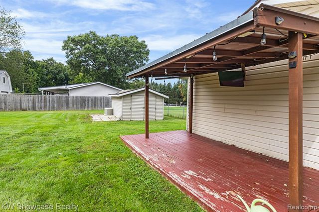 2755 Willow Lane, Highland, MI 48356