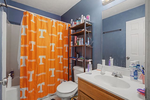 1115 W Church St, Orlinda, TN 37141