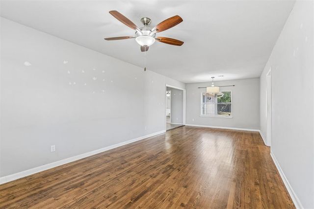 409 W Douglas Drive, Midwest City, OK 73110