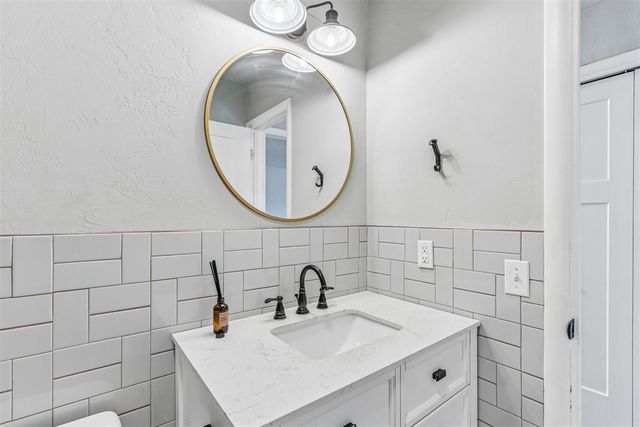 409 W Douglas Drive, Midwest City, OK 73110
