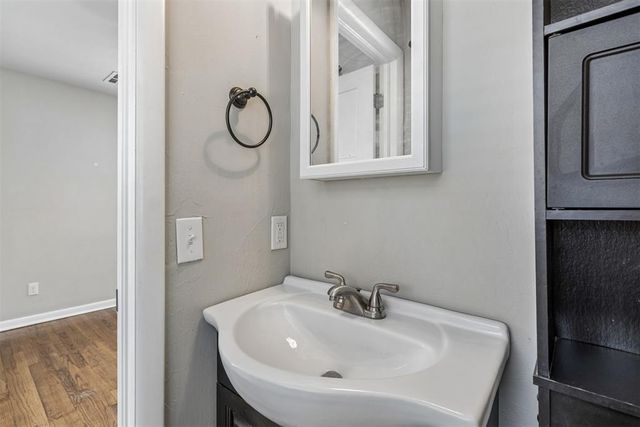 409 W Douglas Drive, Midwest City, OK 73110