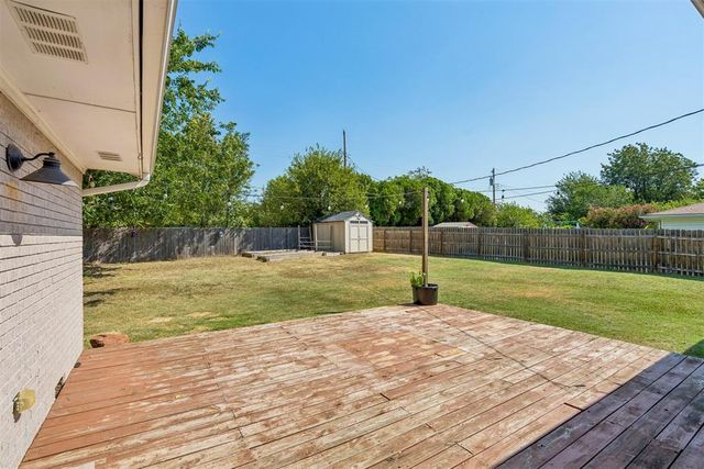 409 W Douglas Drive, Midwest City, OK 73110