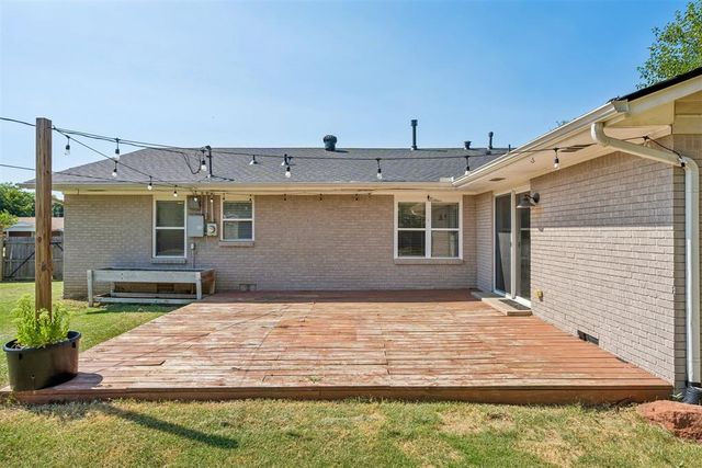 409 W Douglas Drive, Midwest City, OK 73110