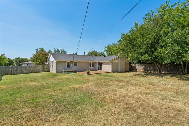 409 W Douglas Drive, Midwest City, OK 73110