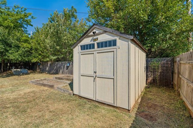 409 W Douglas Drive, Midwest City, OK 73110