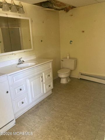 75 Washington Avenue, Keansburg, NJ 07734