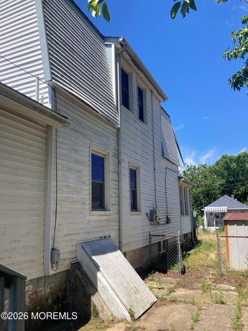 75 Washington Avenue, Keansburg, NJ 07734