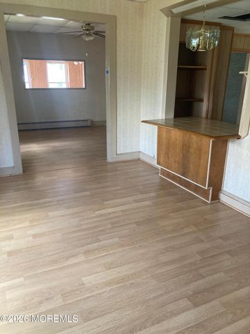 75 Washington Avenue, Keansburg, NJ 07734