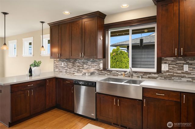 215 Burke Drive, Camano Island, WA 98282