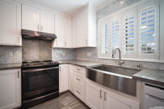95-1053 Mahea Street, Honolulu, HI 96789