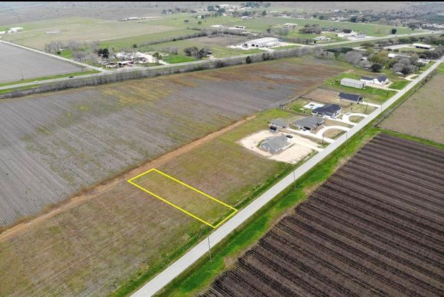 9422 Galveston Street, Orchard, TX 77464