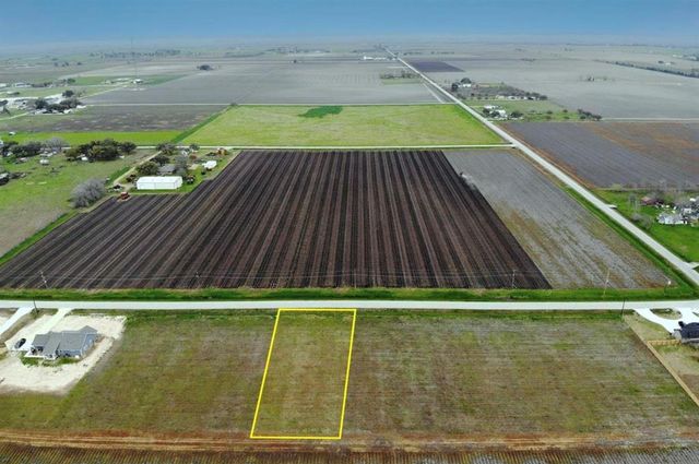 9422 Galveston Street, Orchard, TX 77464