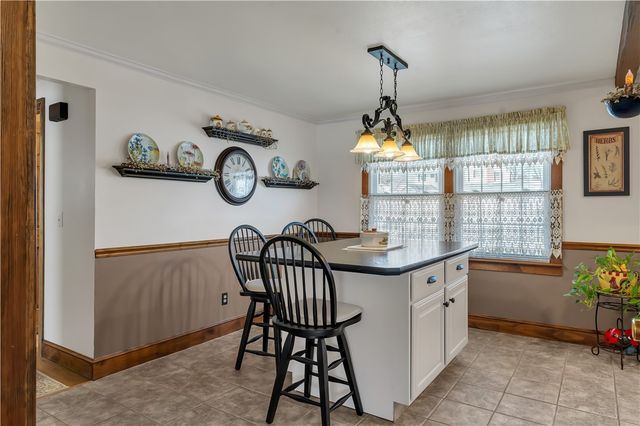 255 Knollwood Drive, Woonsocket, RI 02895