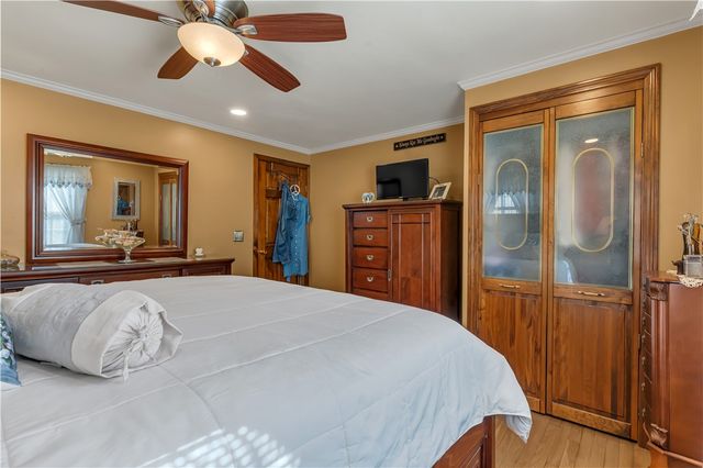 255 Knollwood Drive, Woonsocket, RI 02895