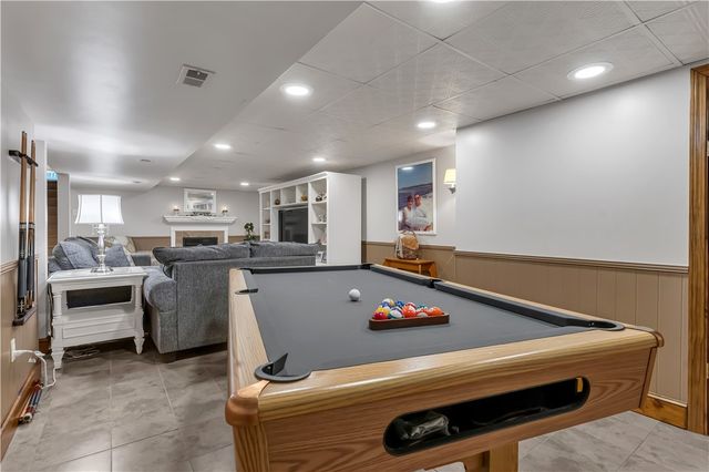 255 Knollwood Drive, Woonsocket, RI 02895