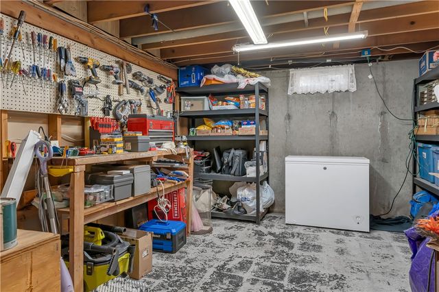 255 Knollwood Drive, Woonsocket, RI 02895