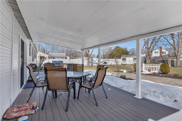 255 Knollwood Drive, Woonsocket, RI 02895