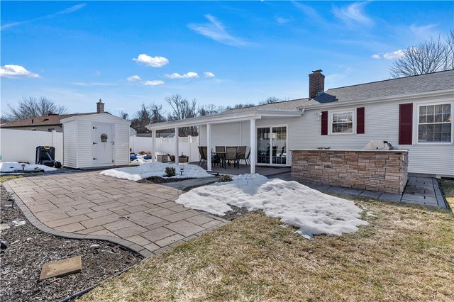 255 Knollwood Drive, Woonsocket, RI 02895